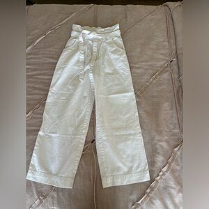 H&M High Waisted off white Jeans